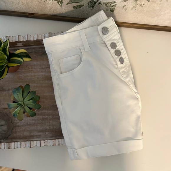 Justice Girls White Jean Short - Picture 1 of 4